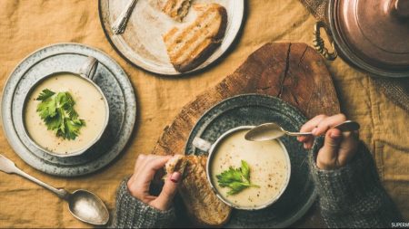 وزارة الصحة تكشف عن أطعمة تساعد الجسم على التدفئة في الطقس البارد