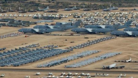 الخليج على صفيح ساخن .. صاروخ باليستي يصيب قاعدة العديد الأمريكية