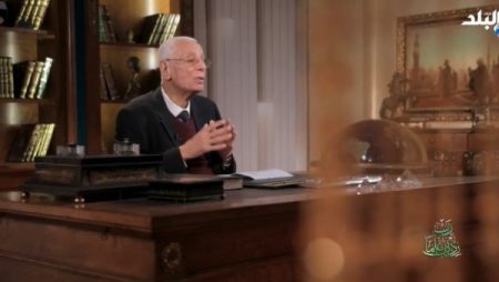 حسام موافي: التدخين يتسبب في التهاب مزمن في الشعب الهوائية