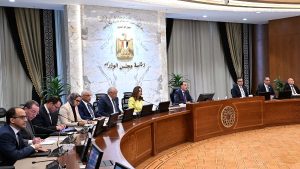 رئيس الوزراء للمحافظين: من الضروري متابعة ترشيد استهلاك الكهرباء وحركة الأسواق