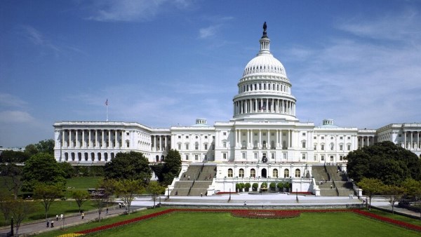 البيت الأبيض ينشر مقاطع غامضة على منصات التواصل.. هل تعرض للاختراق؟