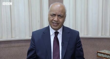 مصطفى بكري: 45% من الأمريكيين يعارضون حرب إيران.. و54% يرفضون التدخل البري فيها