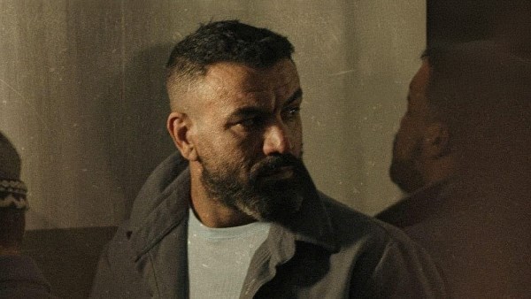 أصيل بحير يدافع عن زناقي العز: تصوير المسلسل في مصر لا ينتقص من هويته الليبية