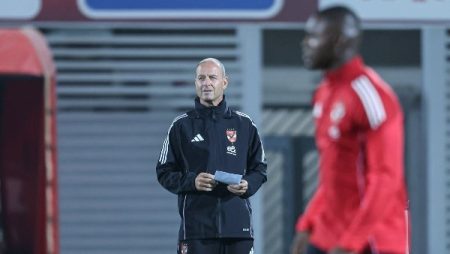 فضح إدارة النادي وأداء «توروب»| إعلامي يصف الأهلي بـ«الفشل»: خسارة مالية وشرفية وانضباط مفقود