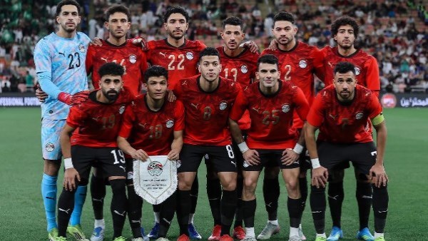 بعد رباعية السعودية.. إعلامي يشيد بأداء منتخب مصر وعودة عبد المنعم