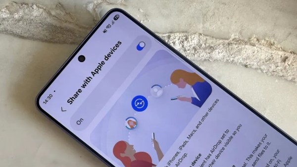 أندرويد يقترب من آبل.. دعم AirDrop يصل لهواتف جالاكسي الأقدم بشرط