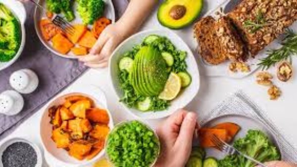 الوقاية الحقيقية تبدأ من المطبخ.. أكلات طبيعية ترفع المناعة في الشتاء