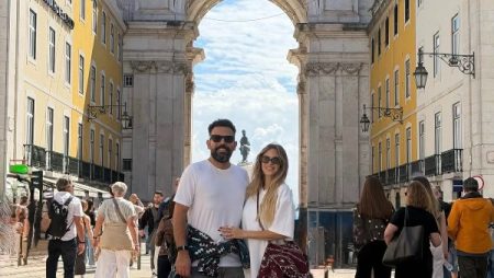 بملابس ملفتة..زوجة خالد عليش من البرتغال