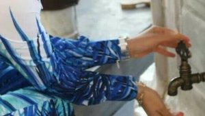 هل يجوز المسح على أكمام الذراعين عند الوضوء لشدة البرد؟