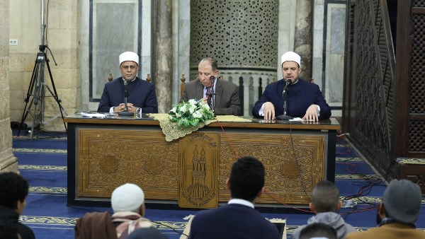 ملتقى الأزهر بعد صلاة التراويح يناقش الإسلام وحقوق الآخر