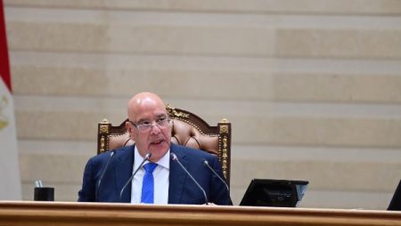 رئيس النواب يقود حوارًا موسعًا مع الأحزاب والمعارضة لتعزيز العمل البرلماني