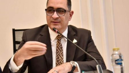 برلماني: رسائل الرئيس في إفطار الأسرة المصرية تؤكد وحدة وتماسك الدولة في مواجهة التحديات