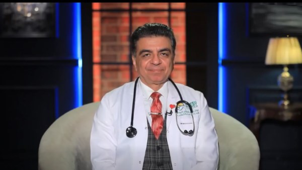 سر بطارية الأذين الأيمن.. جمال شعبان يوضح كيف تعمل كهرباء القلب