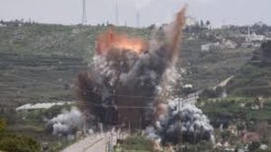 جيش الاحتلال الاسرائيلى يقصف جسر الدلافة جنوبي لبنان