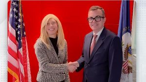 وزير التخطيط يلتقي في واشنطن مع عدد من مسؤولي المؤسسات الدولية