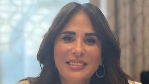 وزيرة الإسكان تتابع مستجدات توفيق الأوضاع بالأراضي المضافة للعبور والشروق