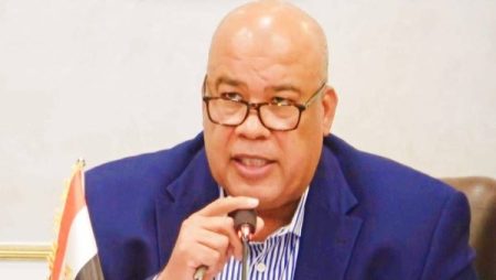 أيمن العشري: المرحلة الحالية تتطلب جاهزية الإنتاج ودعم السياسات الصناعية