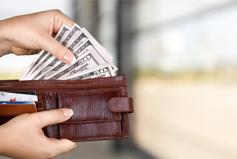 هل الزوج ملزم بإخراج كفارة الصيام عن زوجته؟.. اعرف الحكم الشرعي