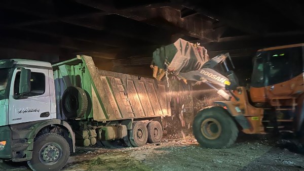 محافظ الجيزة يُفاجئ الأحياء بجولة ليلية ويأمر برفع المُخلفات فورًا.. توجيهات حاسمة | صور