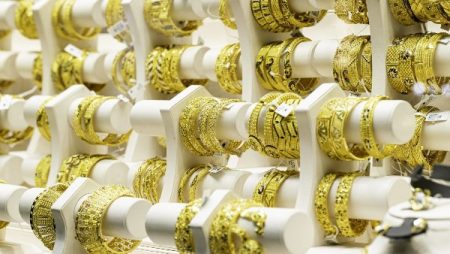 دون تغيير .. تفاصيل سعر أكبر عيار ذهب في الصاغة الآن