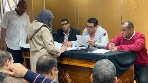 نائب محافظ الأقصر يبحث شكاوى وطلبات المواطنين خلال لقاء اليوم المفتوح