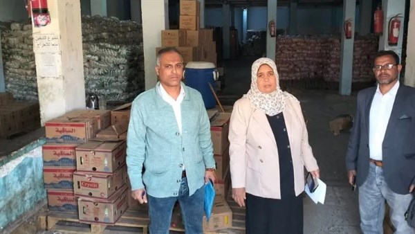 وكيل تموين الوادي الجديد تتابع أرصدة السلع التموينية والحرة