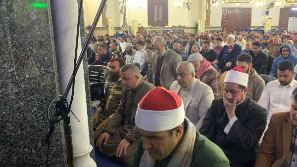 نجوم مسابقة بورسعيد للقرآن ودولة التلاوة يحيون أجواء رمضان بالحسين.. صور