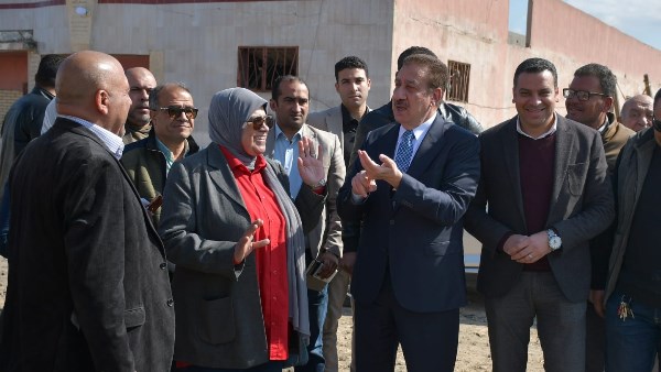 تيسيرا على الأهالي.. محافظ بورسعيد يوجه بتعديل خط سير سيارات السرفيس للمرور بمديرية الطب البيطري