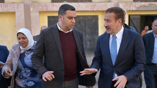 محافظ بورسعيد يوجه بالبدء في خطة تطوير مساكن 