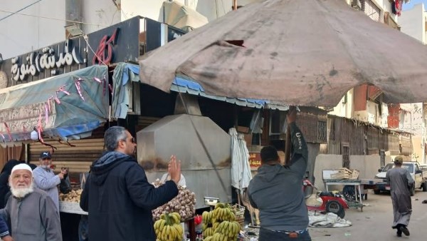 تحركات ميدانية مكثفة بأحياء بورسعيد.. حملات لرفع الإشغالات وتحسين المظهر الحضاري ومواجهة المخالفات