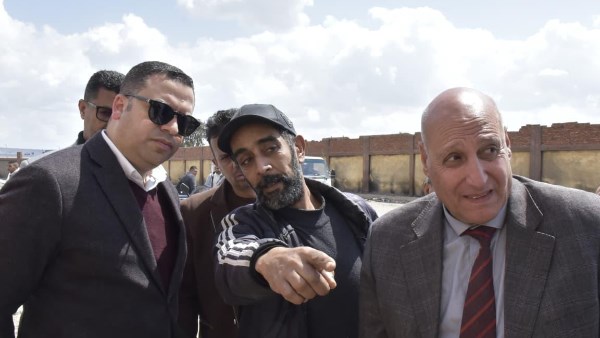 بورسعيد.. إصلاح كسر مفاجئ في خطوط مياه الشرب والصرف الصحي بالحراسات