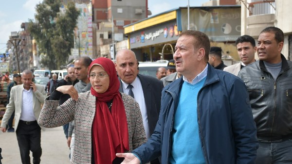 محافظ بورسعيد : لا مفروشات خارج الأسواق .. ورفع الرتش بشارع 100 | شاهد