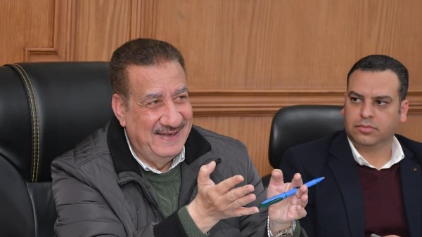 محافظ بورسعيد يبحث الفرص الاستثمارية والاستغلال الأمثل للأصول