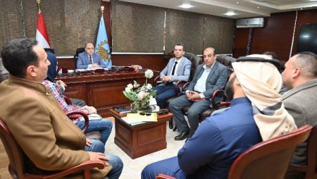 للأسبوع الثالث .. محافظ الغربية يستقبل المواطنين ويحوّل شكاواهم إلى قرارات فورية | صور