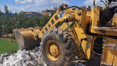 محافظ الغربية يواصل متابعة جهود إزالة مخالفات البناء خلال إجازة عيد الفطر