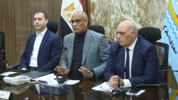 محافظ كفر الشيخ يعقد اجتماعًا لمناقشة استعدادات عيد الفطر المبارك.. صور