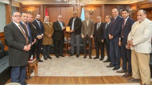 محافظ كفر الشيخ ووفد نقابة المحامين يبحثان التعاون المشترك| صور