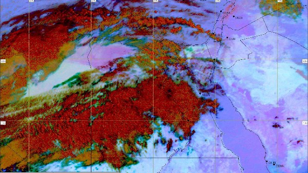 الطقس.. غطاء سحابي يؤثر على البلاد وعواصف رملية قادمة