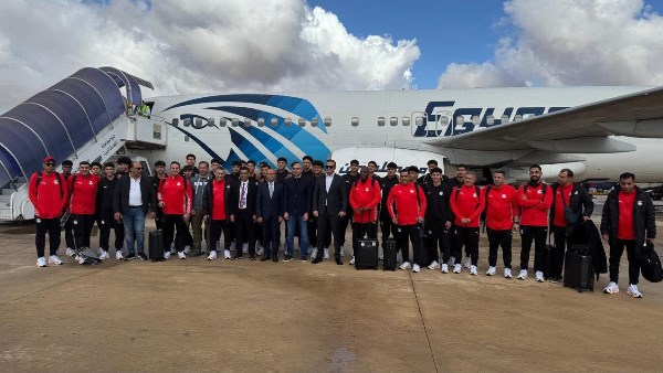 بعثة منتخب الناشئين تصل ليبيا والقنصل العام في استقبالها