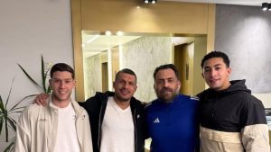 إعلامي شهير يكشف حقيقة عودة طارق حامد إلى الزمالك بعد صورته مع جون إدوارد