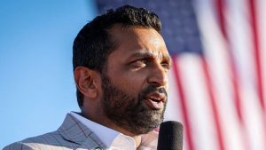 فضيحة مدوية.. قراصنة إيرانيين يخترقون بريد مدير الـ FBI