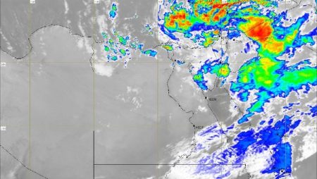 رياح قوية والأمطار مستمرة.. تحذير عاجل من الأرصاد بشأن طقس اليوم