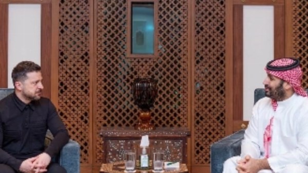 رئيس أوكرانيا يعلن التوصل إلى اتفاق تعاون دفاعي مع السعودية