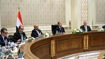 مدبولي يؤكد استمرار مصر في تنفيذ برنامج الإصلاح الاقتصادي رغم التحديات الجيوسياسية والإقليمية