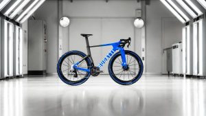 بوجاتي تصنع عجلة سعرها أغلى من تويوتا كورولا