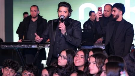 بالصور .. مصطفى حجاج يحقق رقما قياسيا ويتألق بـ4 سهرات رمضانية كاملة العدد