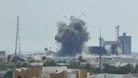 معاريف: هدف إسرائيل سحق جميع منشآت النظام الإيراني خلال أسبوعين