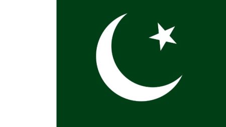 وزير الخارجية الباكستاني يؤكد إجراء محادثات غير مباشرة بين أمريكا وإيران