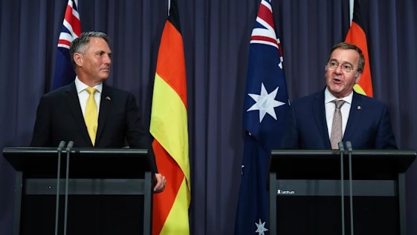 وزير الدفاع الأسترالي: ندافع عن دول الخليج وندعم السلام