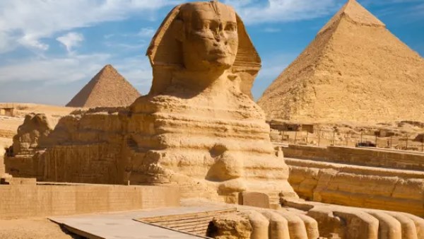 هل تخفي الجيزة “أبو الهول الثاني”؟.. صاحب نظرية يكشف تفاصيل جديدة تُشعل الجدل بعد تقرير ديلي ميل